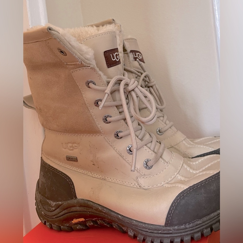 UGG BOOTS